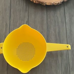 Tupperware strainer/colander yellow